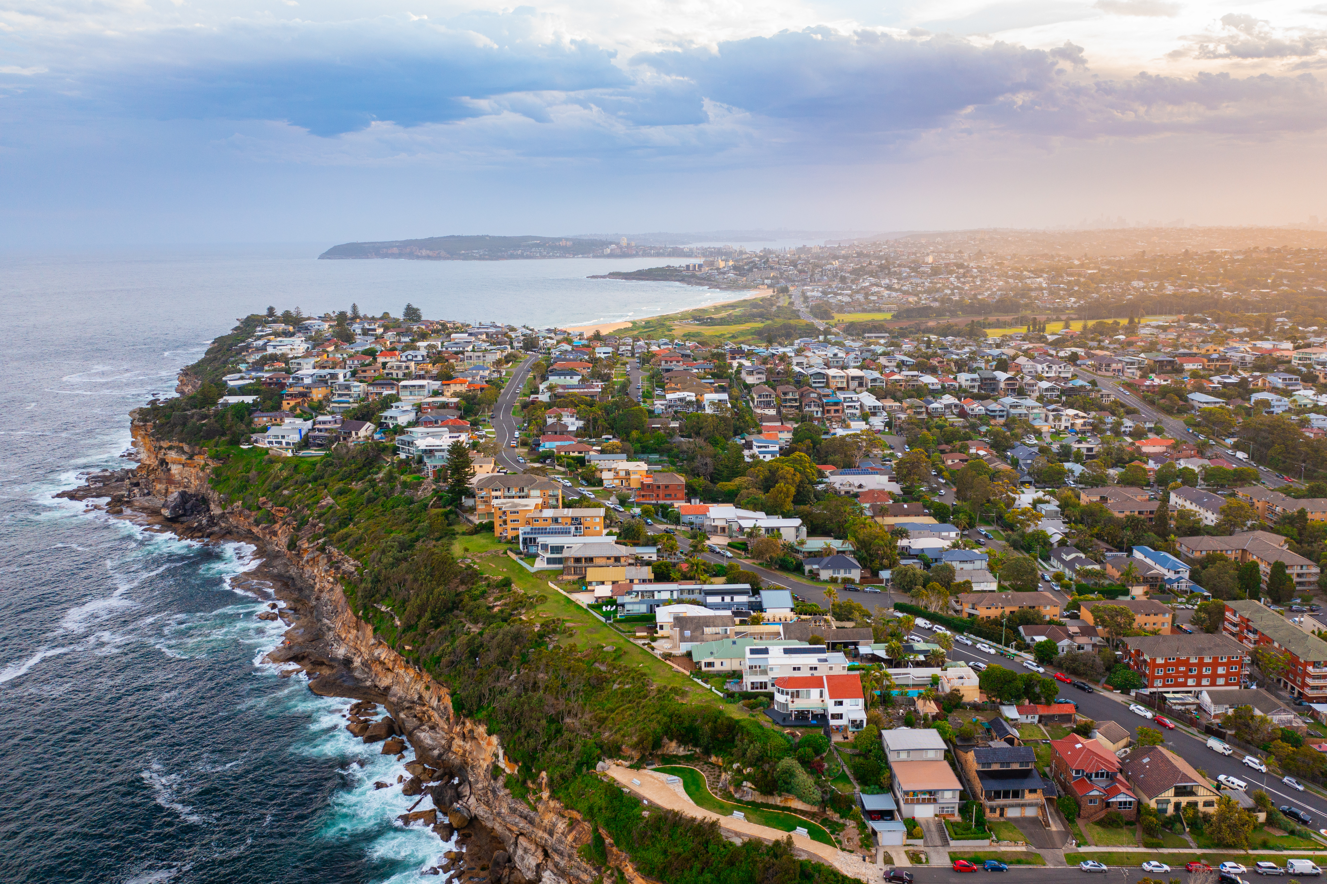 Cliff-side houses in a wealthy suburb 