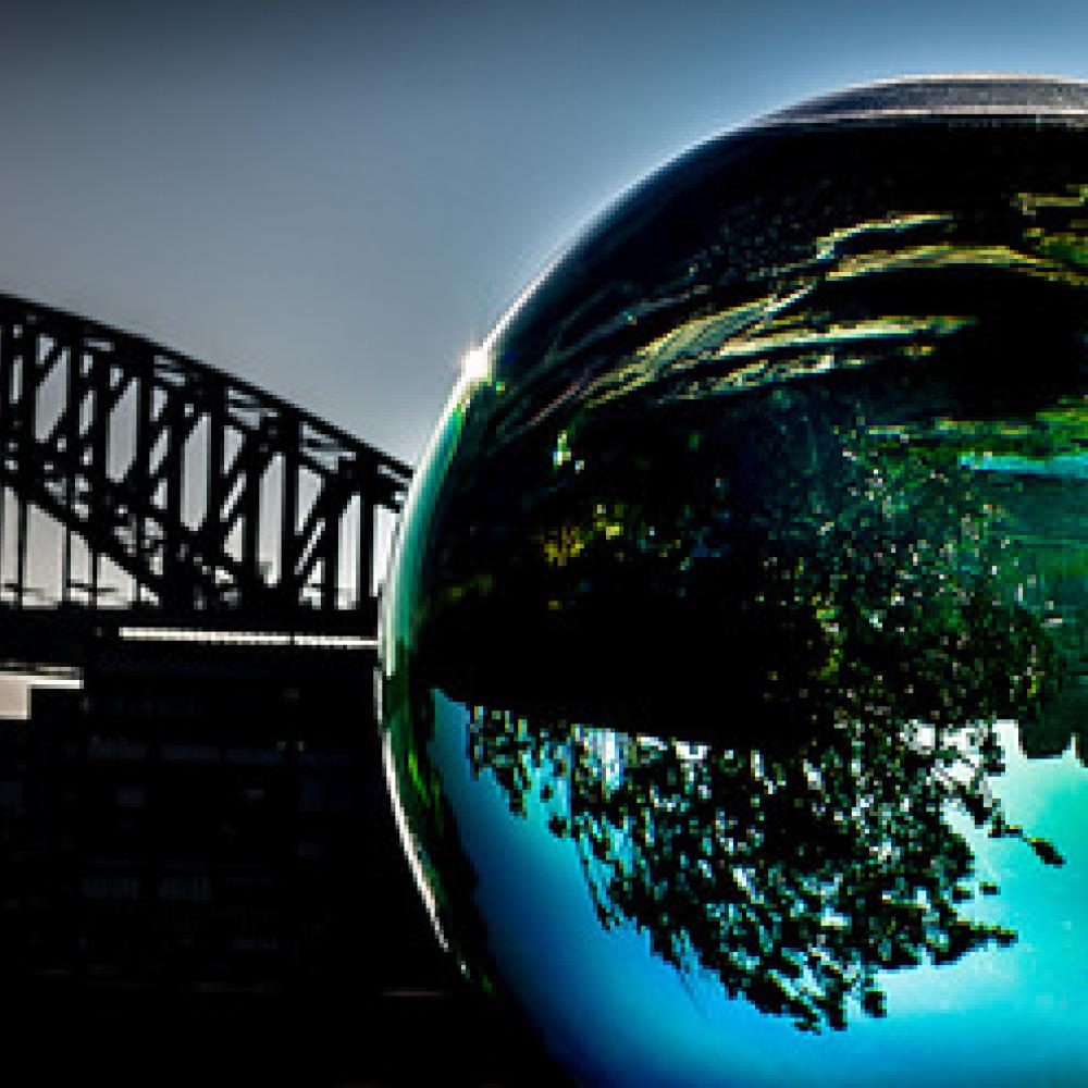 Bubble statue with the Harbour Bridge