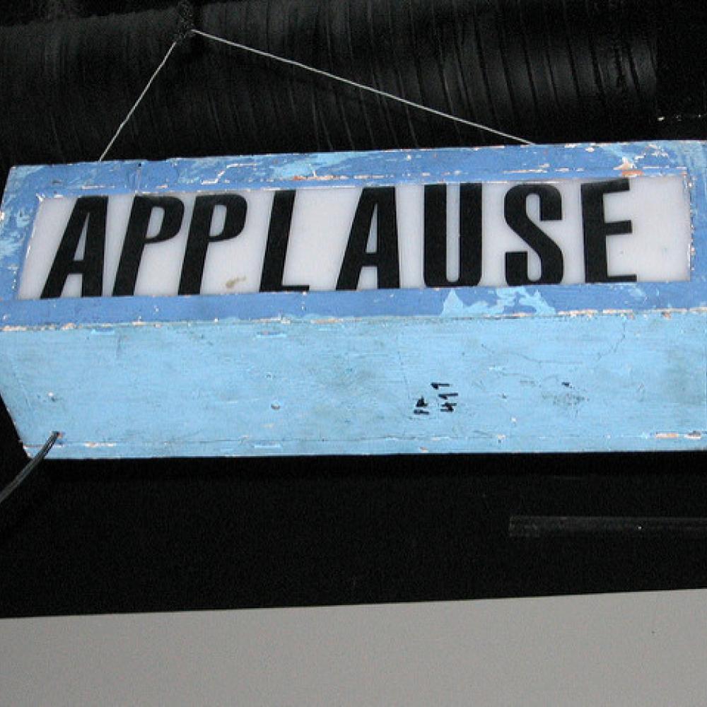 Applause sign